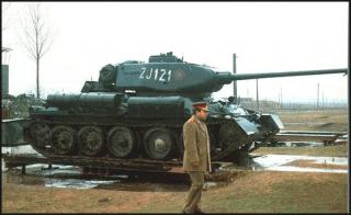 T-34 CU COCARDE TRICOLORE