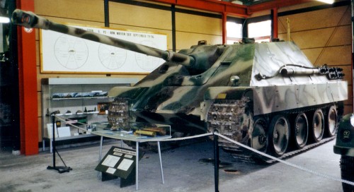 jagdpanzer_v_jagdpanther_1