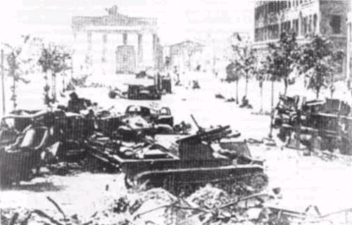 BORGWARD IV ABANDONAT IN FATA PORTII BRANDEMBURG -APRILIE 1945
