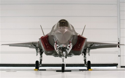 F35-headon_2442958b