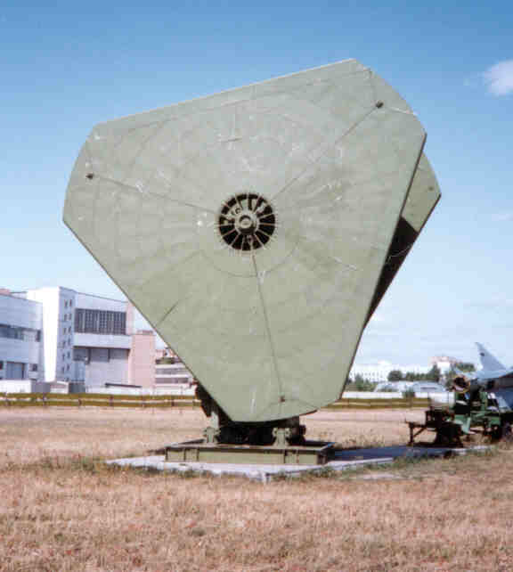 Radar S-25 Berkut, B-200