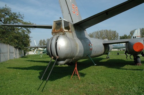 800px-Il-28_NR-23