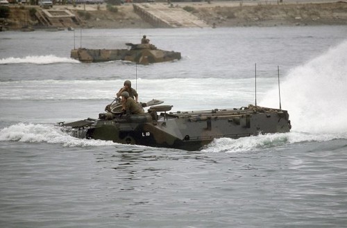 AAVP7_Assault_Amphibious_Vehicle_personnel_carrier_United_American_army_defence_industry_military_technology_001