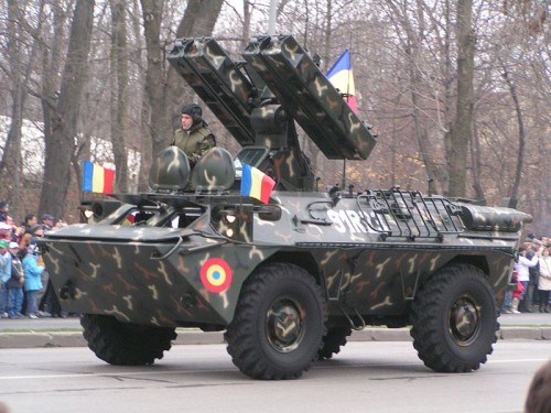 800px-CA-95M_SAM_system_during_the_Romanian_National_Day_military_parade_3