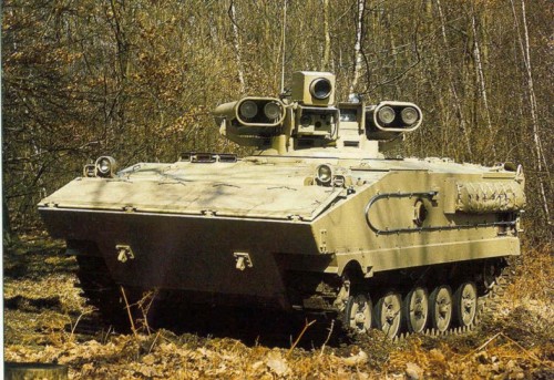AMX-10_HOT_France_01