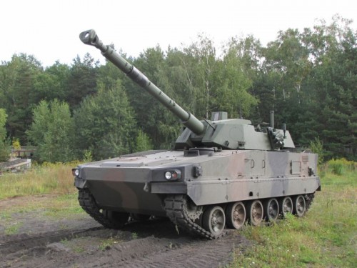 bwp-Anders-z-wieza-CT-CV-i-armata-105-mm1.jpg
