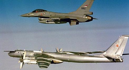 F-16+Tu-95