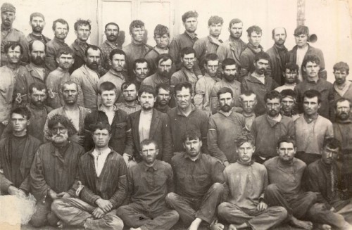 Grup_de_revolutionari_de_la_Tatar-Bunar_rascoala_de_la_1924_wikimedia.org