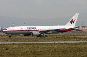 1280px-Boeing_777-2H6ER_9M-MRD_Malaysian_(6658105143)