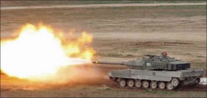 Leopard-2E-firing-01