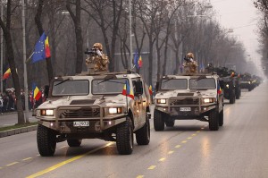 800px-Romanian_URO_VAMTAC_vehicles_during_the_Romanian_National_Day_military_parade_2