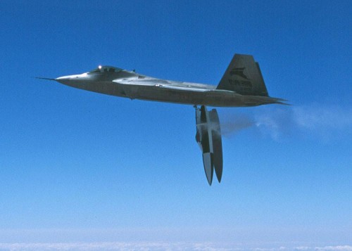 F-22-fuel-tanks-jettison