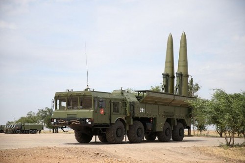 Iskander-M_9M72_SS-26_Stone_tactical_ballistic_missile_system_Russia_Russian_army_640_001