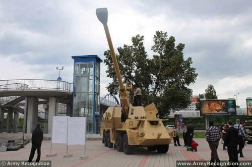 Zuzana_2_howitzer_IDEB_2014_International_Defence_Exhibition_Bratislava_Slovakia_Slovak_Republic_May_001