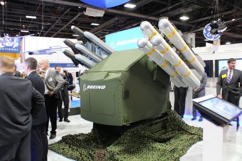 Avenger_Boeing_air_defense_turret_solution_AUSA_2014_defense_exhibition_Washington_DC_United_States_001