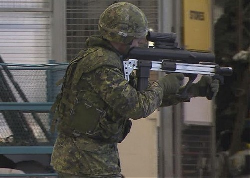 Canadian_armed_forces_and_Colt_have_developed_a_new_concept_of_assault_rifle_SIPES_project_640_002