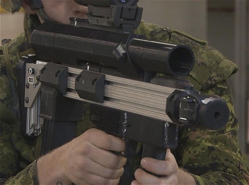 Canadian_armed_forces_and_Colt_have_developed_a_new_concept_of_assault_rifle_SIPES_project_640_003