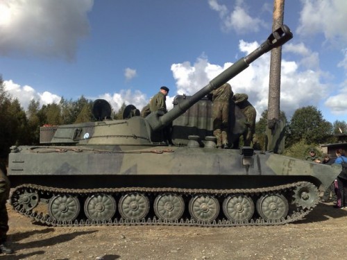 Finland_reportedly_plans_to_purchase_new_heavy_self-propelled_artillery_640_001