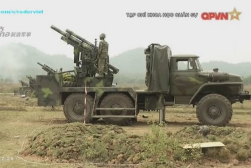 Vietnam_Has_Developed_a_105mm_Self-Propelled_Howitzer_on_a_Ural-375D_Chassis_640_001