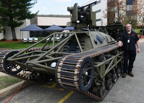 Ripsaw_unmanned_ground_vehicle_could_lead_US_army_combat_formation_across_enemy_terrain_640_001