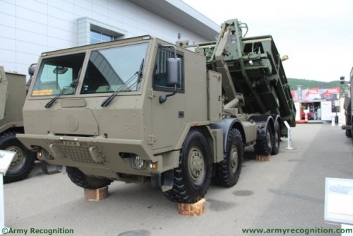 Tatra_unveils_its_FORCE_8x8_HMHD_truck_fitted_with_GDLS_Europe_Rapidly_Emplaced_Bridge_System_640_001