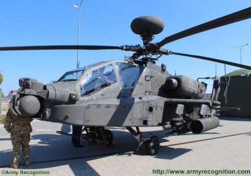 Boeing_famous_Apache_AH_64_attack_helicopter_makes_debuts_at_MSPO_2015_exhibition_640_001