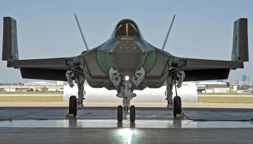 F-35C-with-wings-up1