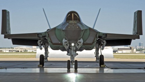 F-35C-with-wings-up1