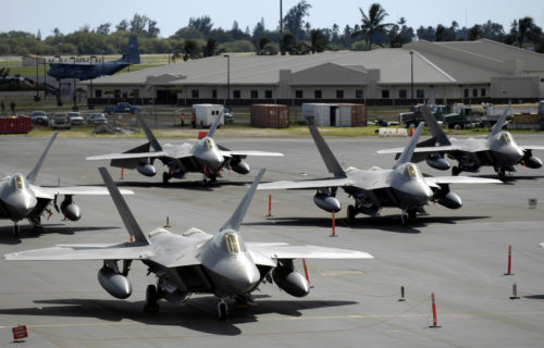 f 22 raptor in romania