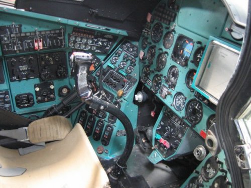 cockpit-mi-24d