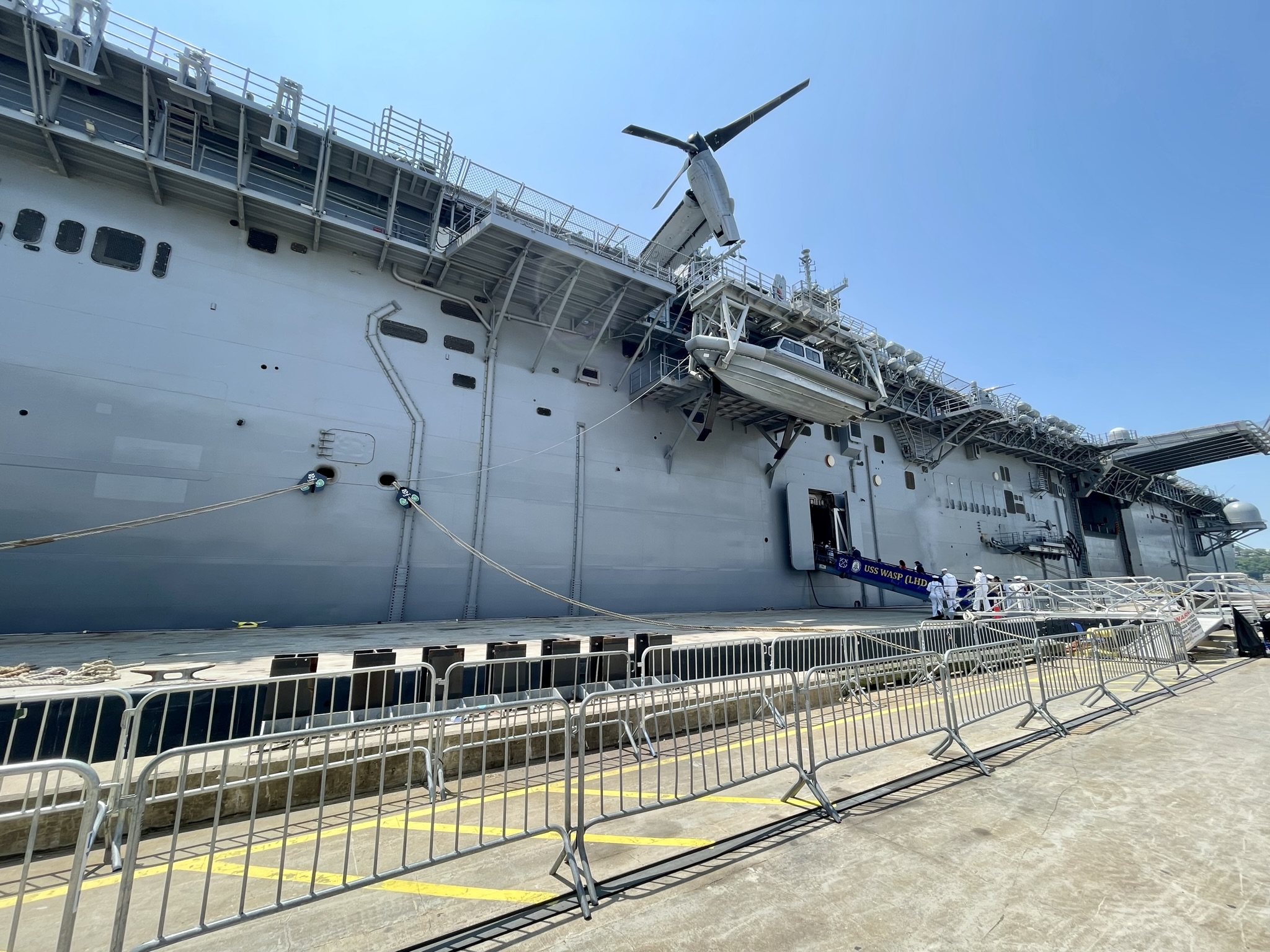 nava de asalt amfibiu USS Wasp LHD 1