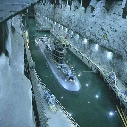 Polonia inchiriaza un submarin de la Suedia